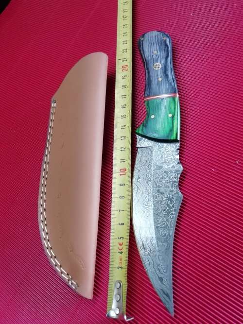 HANDMADE DAMASCUS STEEL HUNTING KNIFE !!!