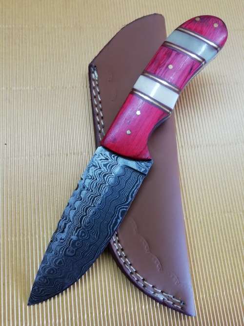 HANDMADE DAMASCUS STEEL HUNTING KNIFE !!!