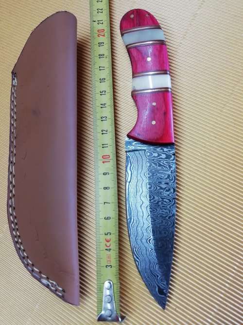 HANDMADE DAMASCUS STEEL HUNTING KNIFE !!!