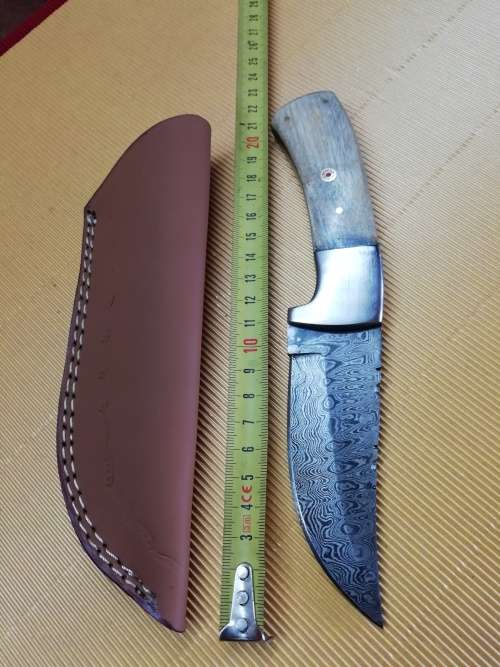HANDMADE DAMASCUS STEEL HUNTING KNIFE !!!