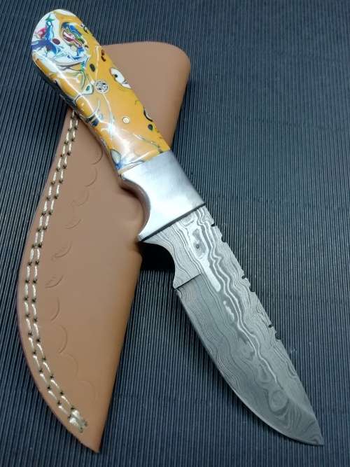 NEW STOCK - HANDMADE DAMASCUS STEEL HUNTING KNIFE !!!