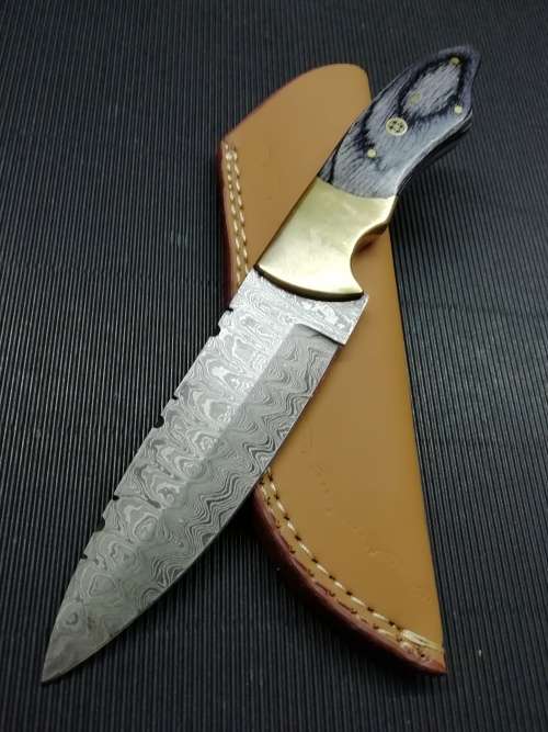 HANDMADE DAMASCUS STEEL HUNTING KNIFE !!!