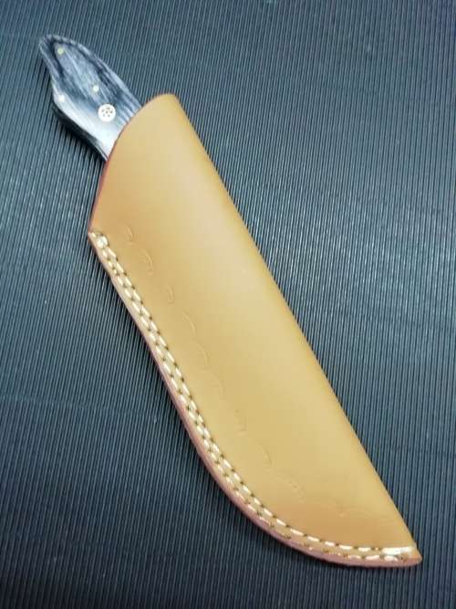 HANDMADE DAMASCUS STEEL HUNTING KNIFE !!!