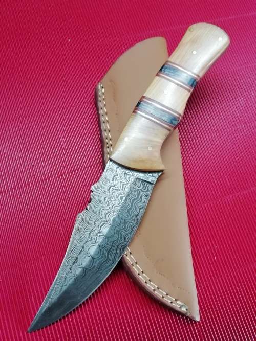 HANDMADE DAMASCUS STEEL HUNTING KNIFE !!!