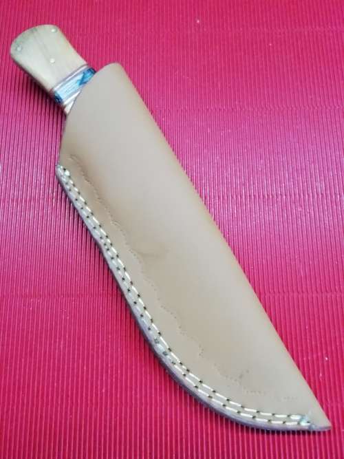 HANDMADE DAMASCUS STEEL HUNTING KNIFE !!!