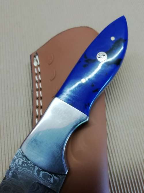 HANDMADE DAMASCUS STEEL HUNTING KNIFE !!!