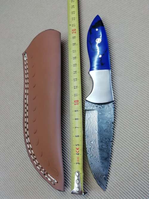 HANDMADE DAMASCUS STEEL HUNTING KNIFE !!!