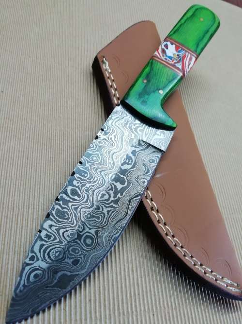 HANDMADE DAMASCUS STEEL HUNTING KNIFE !!!