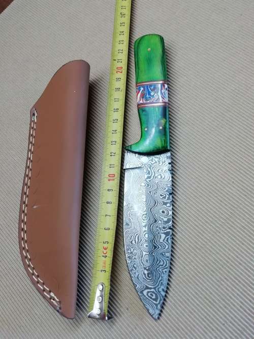 HANDMADE DAMASCUS STEEL HUNTING KNIFE !!!