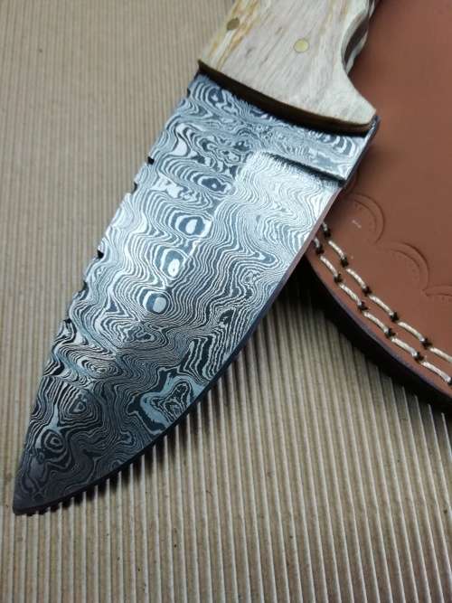 HANDMADE DAMASCUS STEEL HUNTING KNIFE !!!