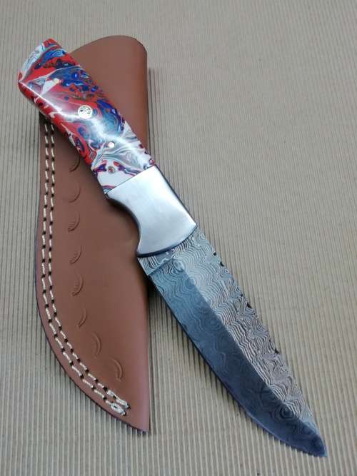 HANDMADE DAMASCUS STEEL HUNTING KNIFE !!!