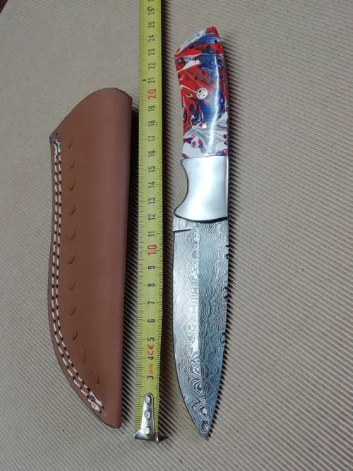 HANDMADE DAMASCUS STEEL HUNTING KNIFE !!!