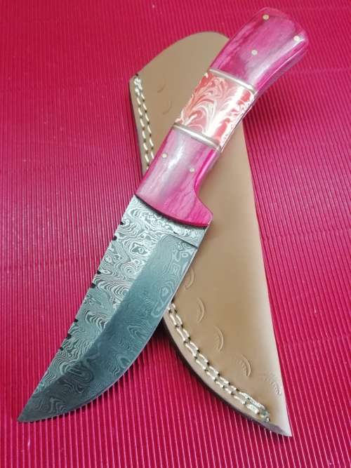 HANDMADE DAMASCUS STEEL HUNTING KNIFE !!!
