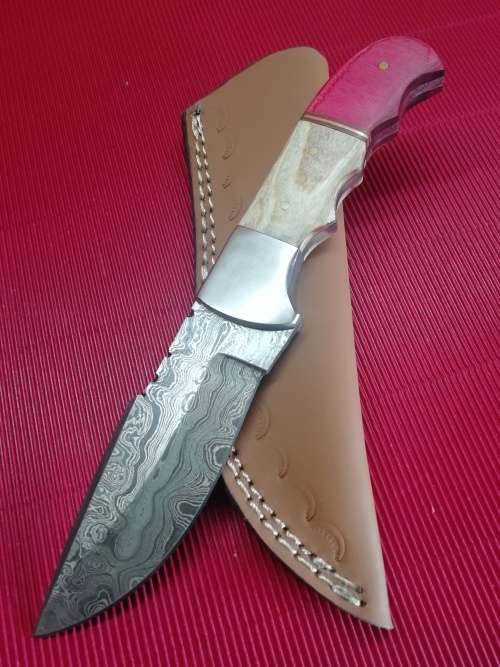 DAMASCUS STEEL HUNTING KNIFE !!!