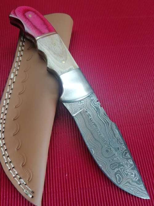 DAMASCUS STEEL HUNTING KNIFE !!!