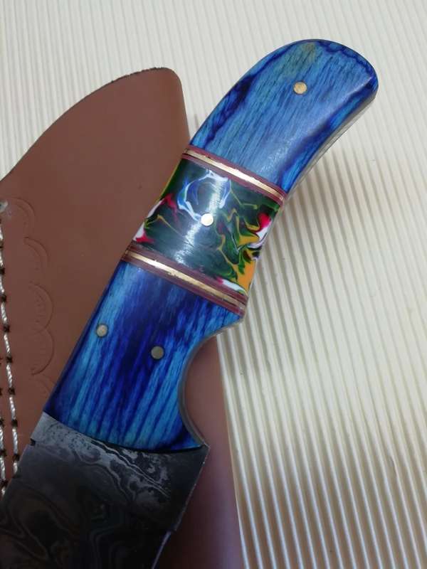 HANDMADE DAMASCUS STEEL HUNTING KNIFE !!!