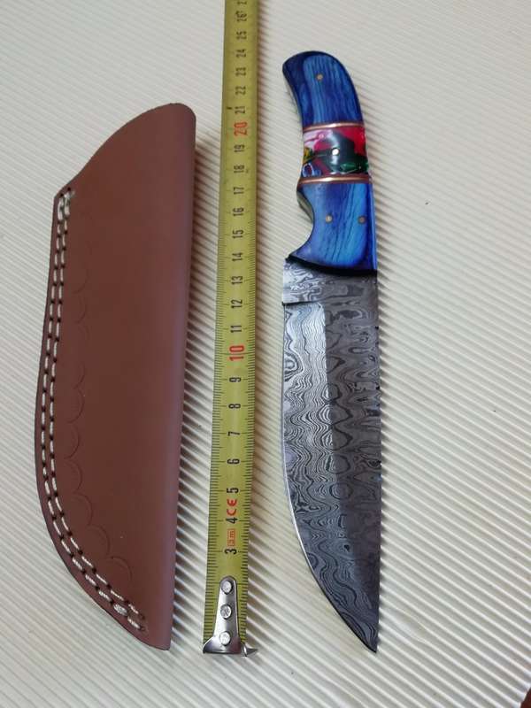 HANDMADE DAMASCUS STEEL HUNTING KNIFE !!!