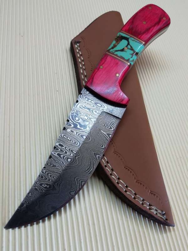 HANDMADE DAMASCUS STEEL HUNTING KNIFE !!!