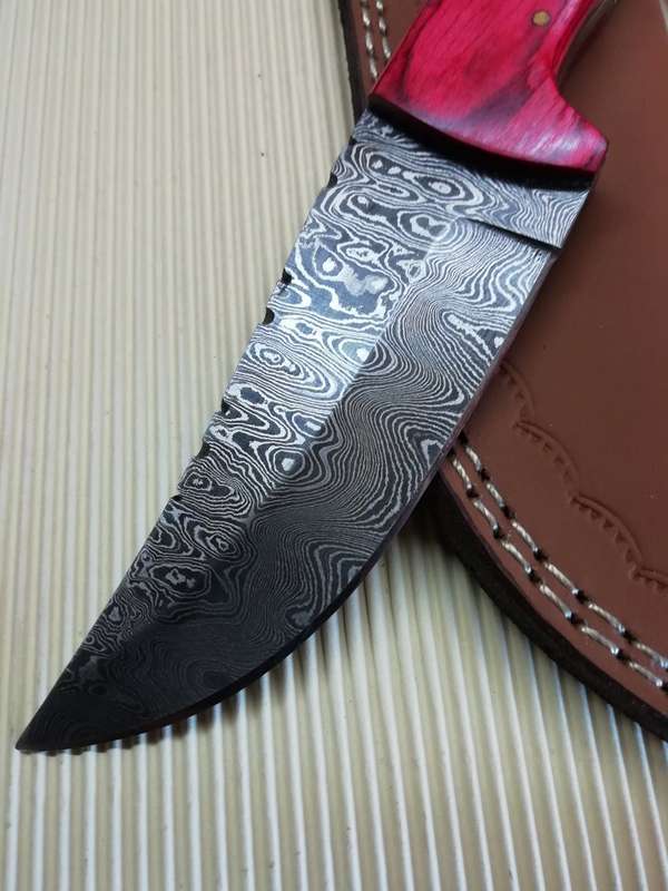 HANDMADE DAMASCUS STEEL HUNTING KNIFE !!!