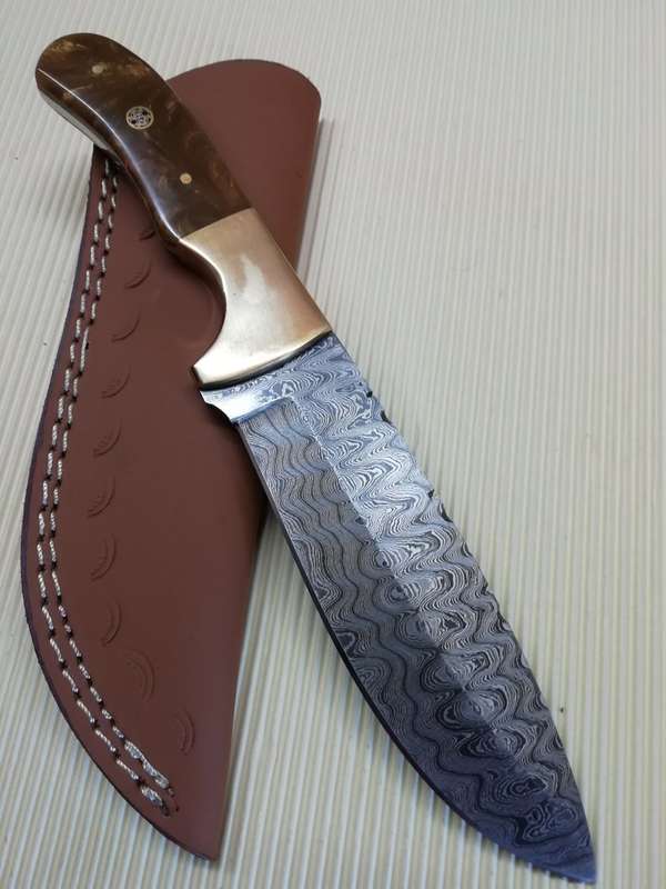 HANDMADE DAMASCUS STEEL HUNTING KNIFE !!!
