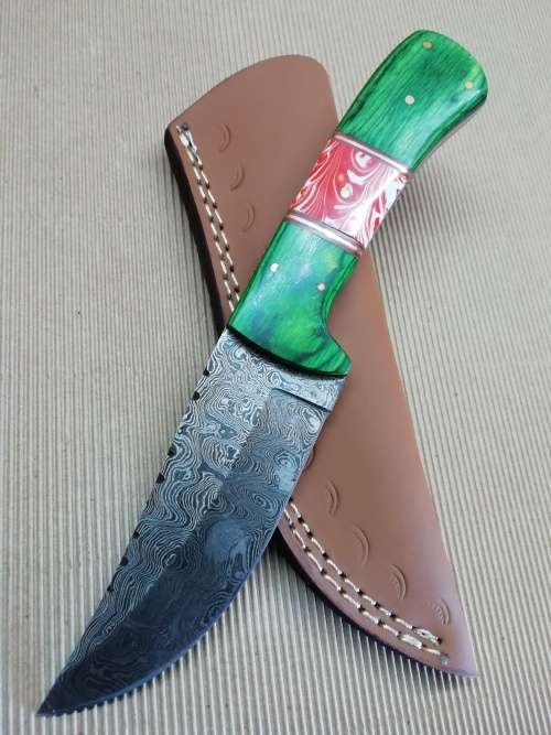 HANDMADE DAMASCUS STEEL HUNTING KNIFE !!!