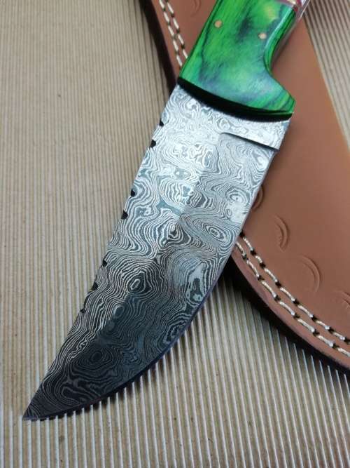 HANDMADE DAMASCUS STEEL HUNTING KNIFE !!!