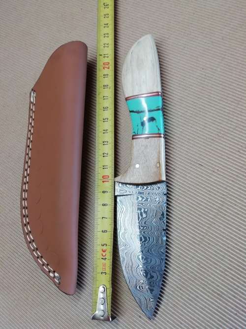 HANDMADE DAMASCUS STEEL HUNTING KNIFE !!!