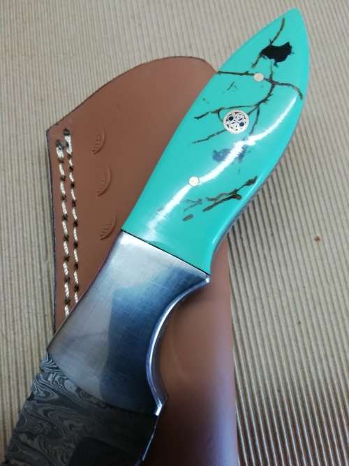 HANDMADE DAMASCUS STEEL HUNTING KNIFE !!!