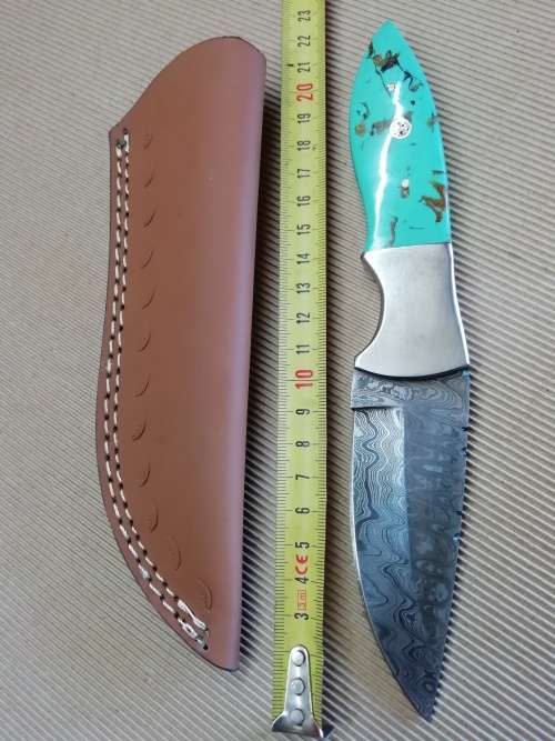 HANDMADE DAMASCUS STEEL HUNTING KNIFE !!!