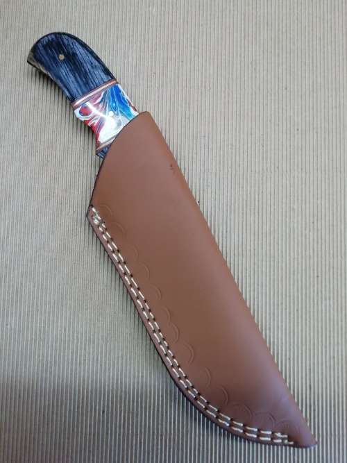 HANDMADE DAMASCUS STEEL HUNTING KNIFE !!!