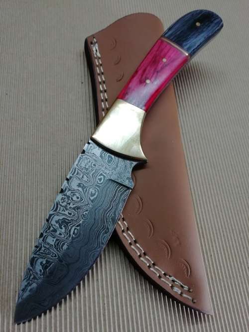 HANDMADE DAMASCUS STEEL HUNTING KNIFE !!!