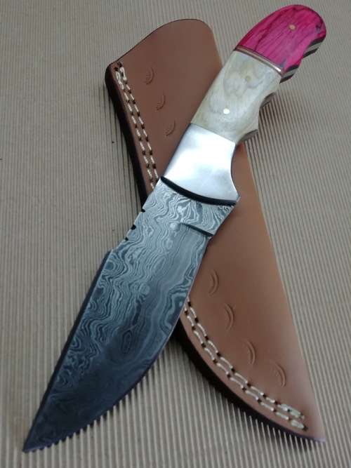 HANDMADE DAMASCUS STEEL HUNTING KNIFE !!!