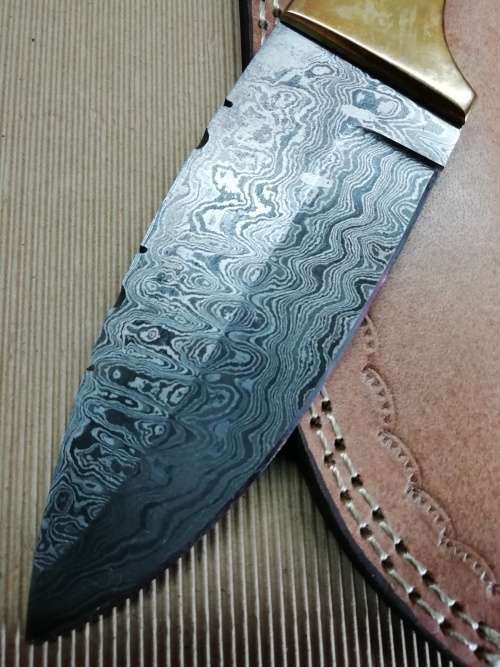 HANDMADE DAMASCUS STEEL HUNTING KNIFE !!!
