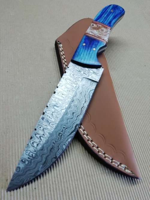 HANDMADE DAMASCUS STEEL HUNTING KNIFE !!!