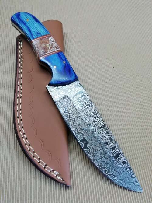 HANDMADE DAMASCUS STEEL HUNTING KNIFE !!!