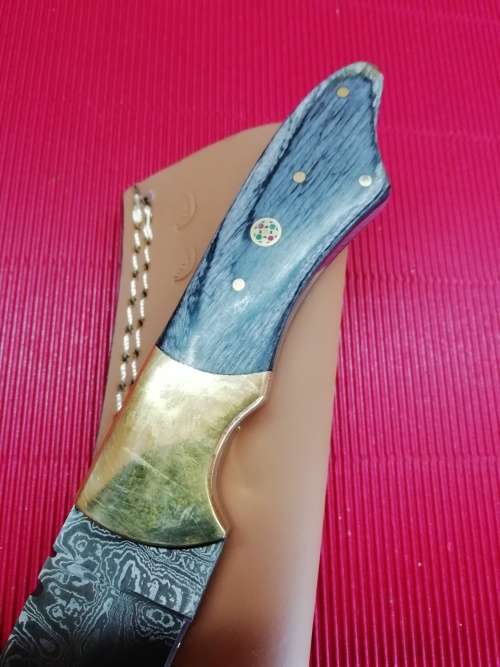 HANDMADE DAMASCUS STEEL HUNTING KNIFE !!!