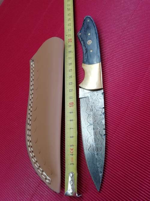 HANDMADE DAMASCUS STEEL HUNTING KNIFE !!!