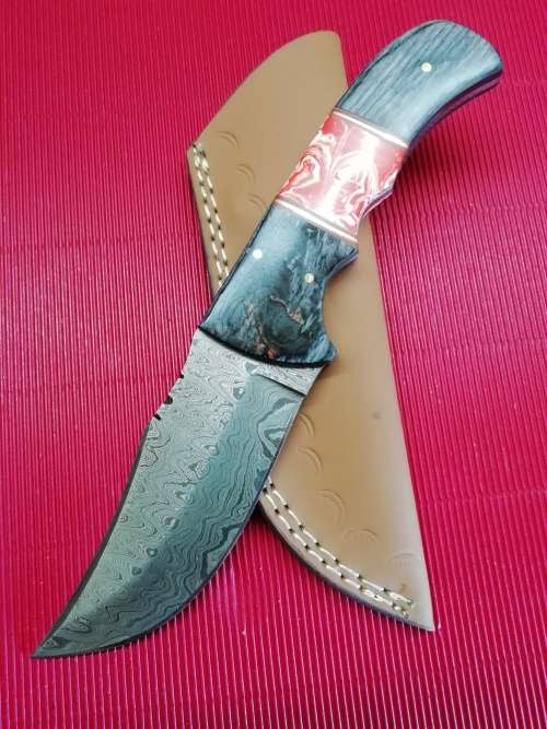 HANDMADE DAMASCUS STEEL HUNTING KNIFE !!!
