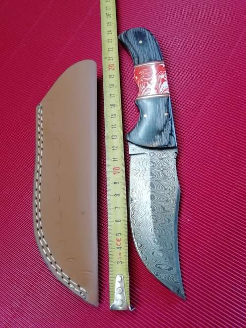 HANDMADE DAMASCUS STEEL HUNTING KNIFE !!!