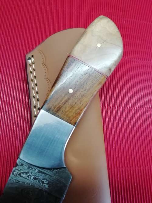 HANDMADE DAMASCUS STEEL HUNTING KNIFE !!!