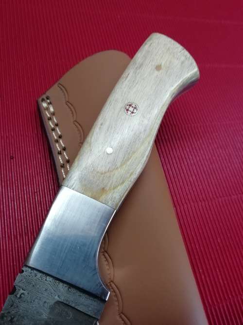 HANDMADE DAMASCUS STEEL HUNTING KNIFE !!!