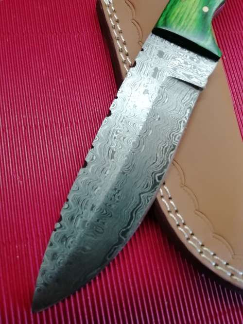 HANDMADE DAMASCUS STEEL HUNTING KNIFE !!!
