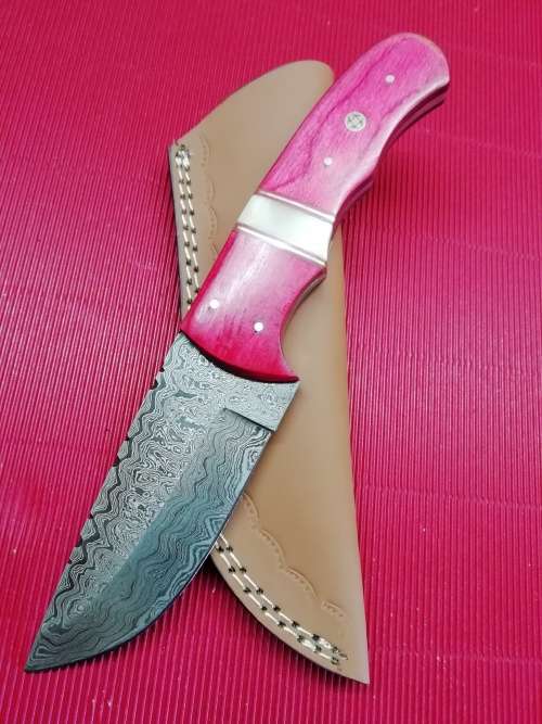 HANDMADE DAMASCUS STEEL HUNTING KNIFE !!!
