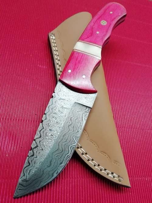 HANDMADE DAMASCUS STEEL HUNTING KNIFE !!!