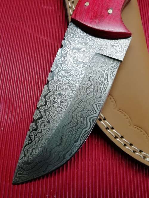 HANDMADE DAMASCUS STEEL HUNTING KNIFE !!!