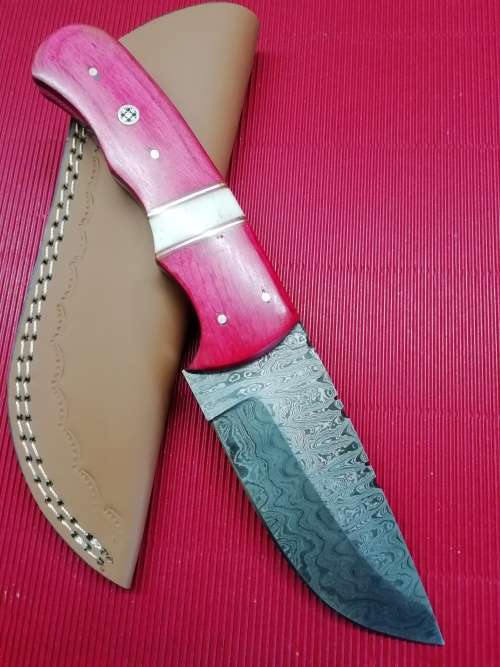 HANDMADE DAMASCUS STEEL HUNTING KNIFE !!!