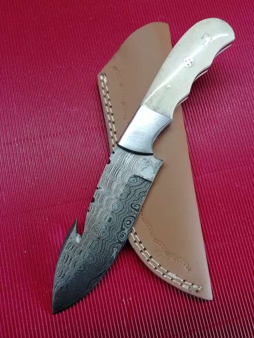 HANDMADE DAMASCUS STEEL HUNTING KNIFE !!!