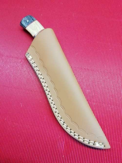 HANDMADE DAMASCUS STEEL HUNTING KNIFE !!!