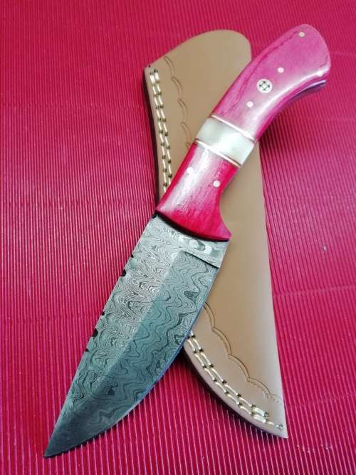 HANDMADE DAMASCUS STEEL HUNTING KNIFE !!!