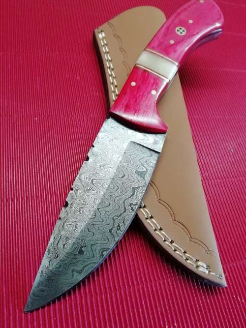 HANDMADE DAMASCUS STEEL HUNTING KNIFE !!!